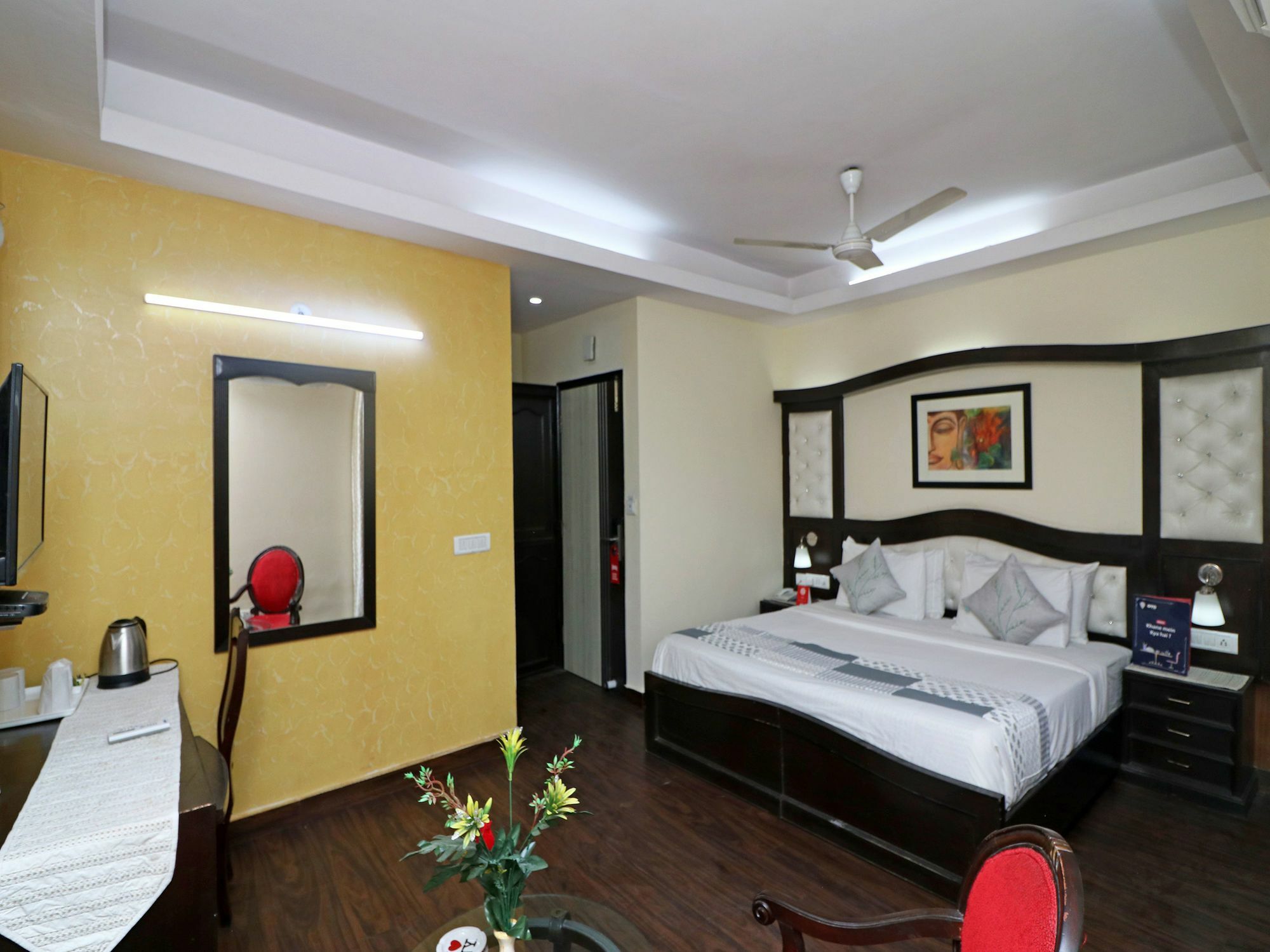 Oyo 13451 Star Corporate Avenue Hotel Új-Delhi Kültér fotó